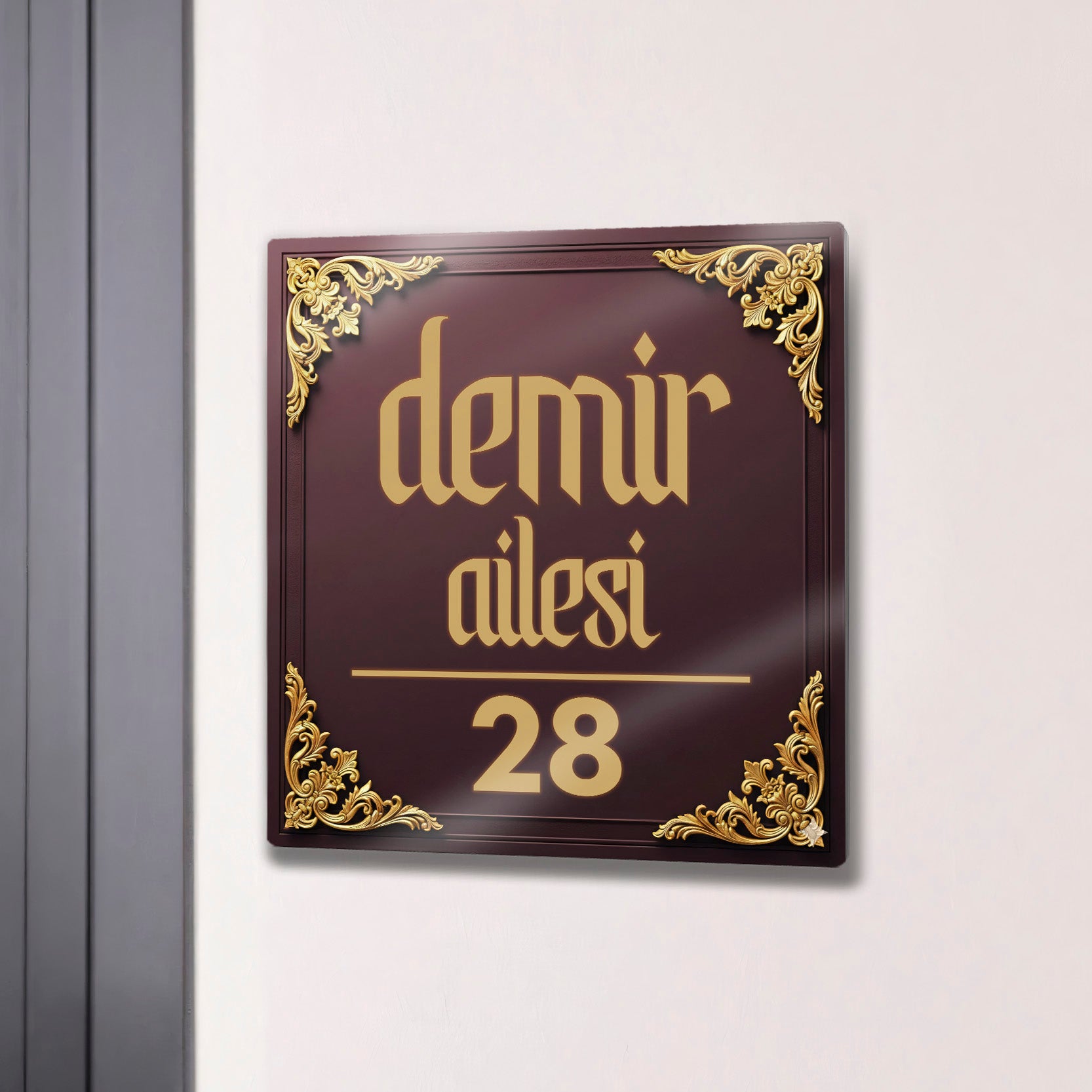 Kişiye Özel Metal Kapı İsimliği - Kırmızı Motifli Aile Numara